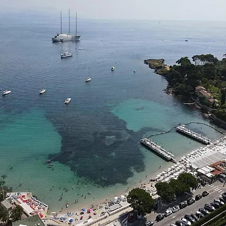 Oda ve Kahvaltı Bessy 10 Antibes