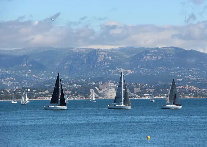 Alojamento de Acomodação e Pequeno-almoço Bessy 10 Antibes